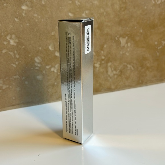 IL MAKIAGE F*CK I'M FLAWLESS Multi-Use Perfecting Concealer Shade 2.5 - Picture 2 of 3